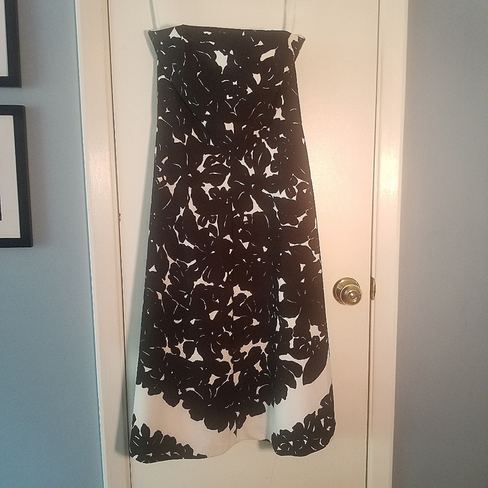 White House Black Market Strapless Dress